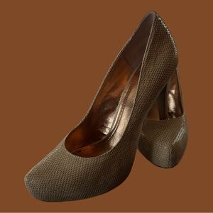 BCBG Generation Pumps